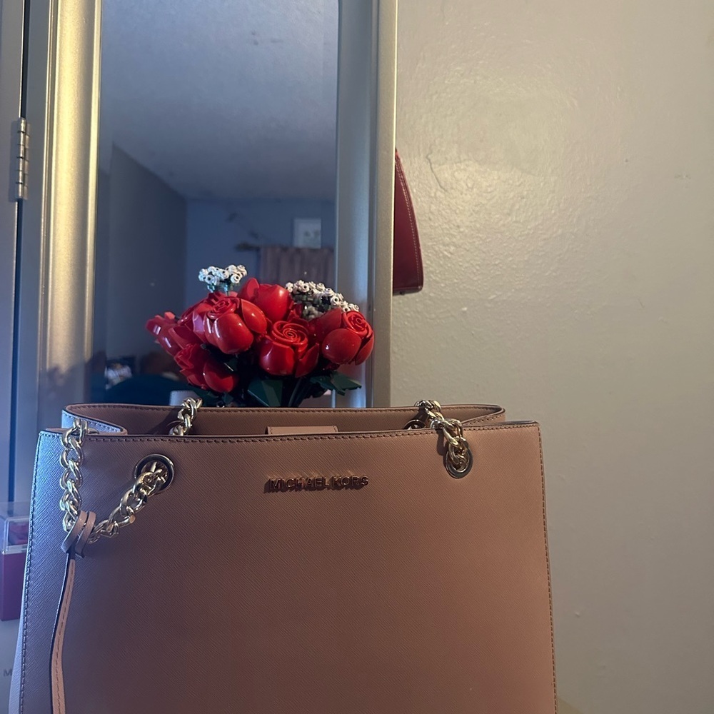 Michael Kors Large Satchel - Picture 2 of 3